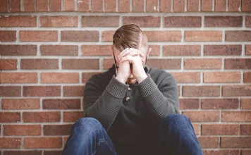 De ce despartirea provoaca depresie si cum poate fi depasita?