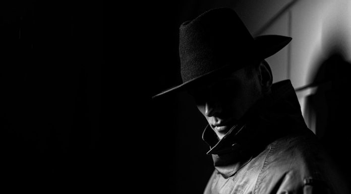 10 romane politiste clasice pe care toata lumea ar trebui sa le citeasca